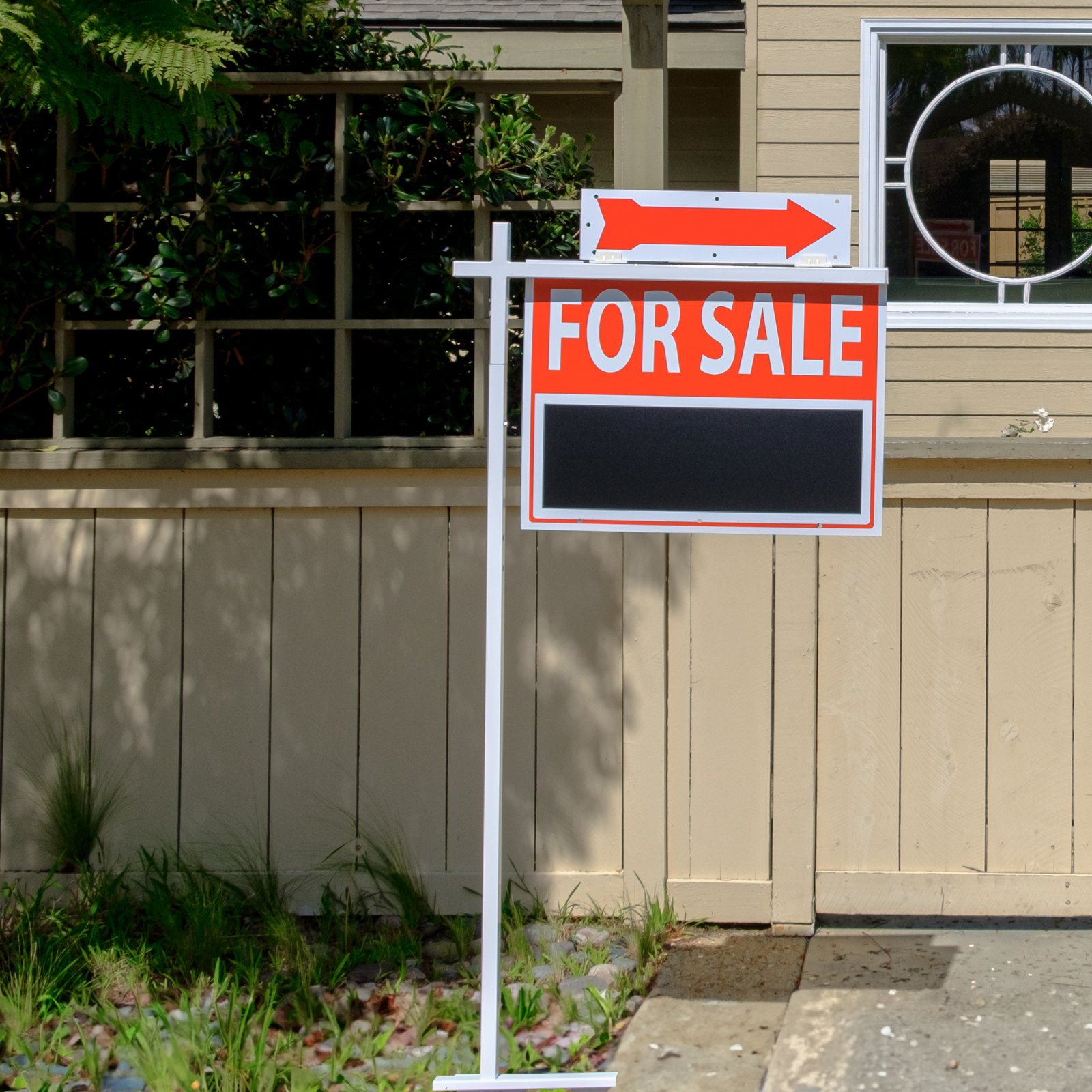 Colonial L-Post Sign Stand   